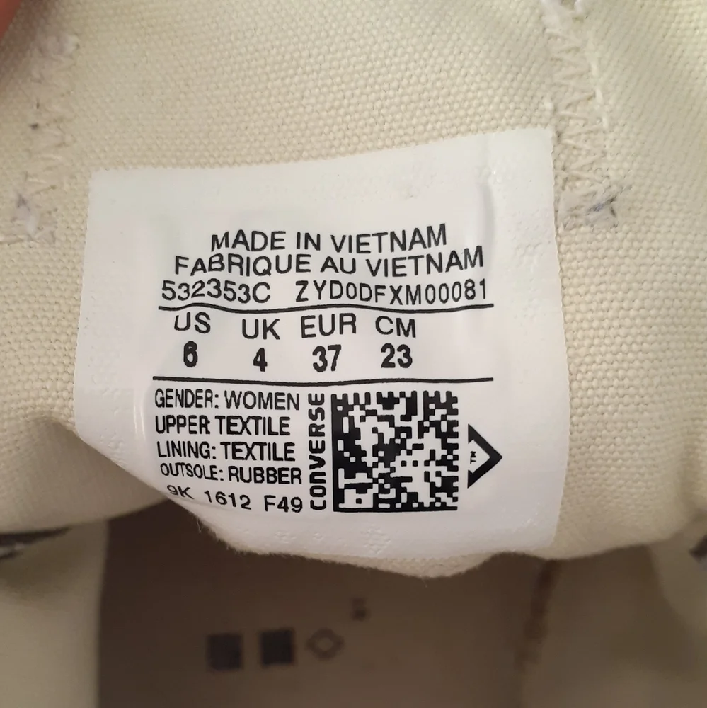 Converse - Picture 4 of 7